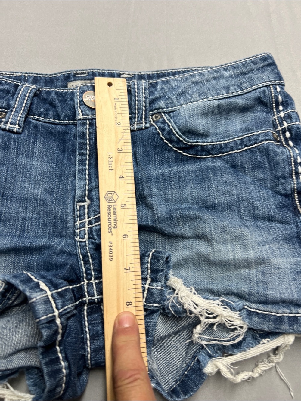 BKE Women's Distressed Blue Denim Jean Shorts0840-a1 - Picture 6 of 6